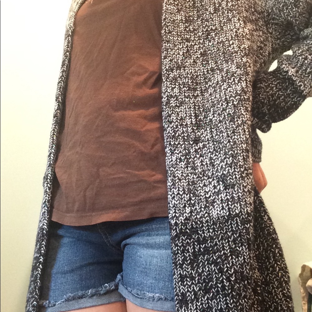 Ann Taylor Ombre Cardigan | Black & White Knit - Picture 4 of 7